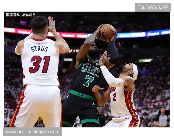 凯尔特人再度发力，布朗砍下30+全场最佳