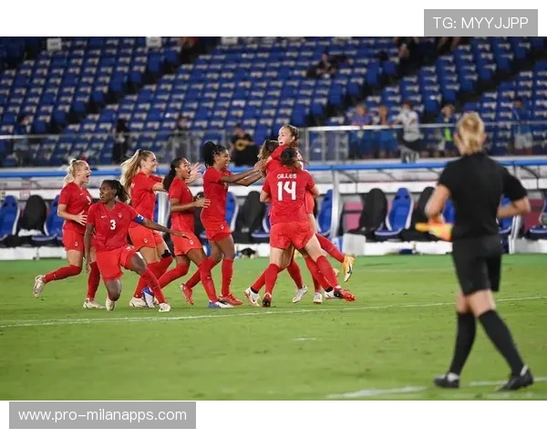 加拿大足球历史性突破，戴维斯成为国家符号